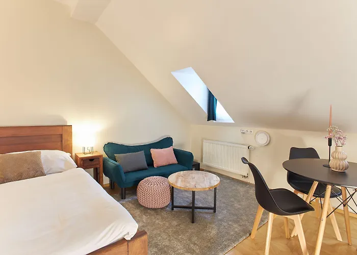 Aparthotel River View By Charles bridge Praag