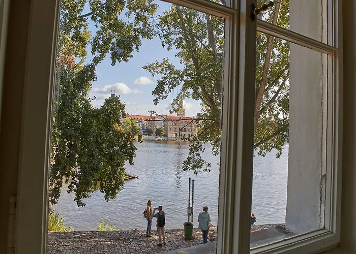 Aparthotel River View By Charles bridge