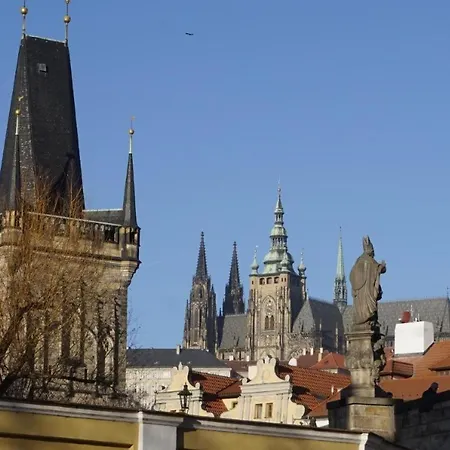 Apartment River View By Charles bridge *