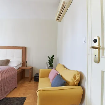 River View By Charles bridge Apartment Prague