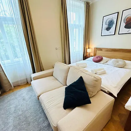 River View By Charles bridge 4* פראג