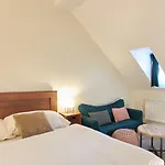 Aparthotel River View By Charles bridge